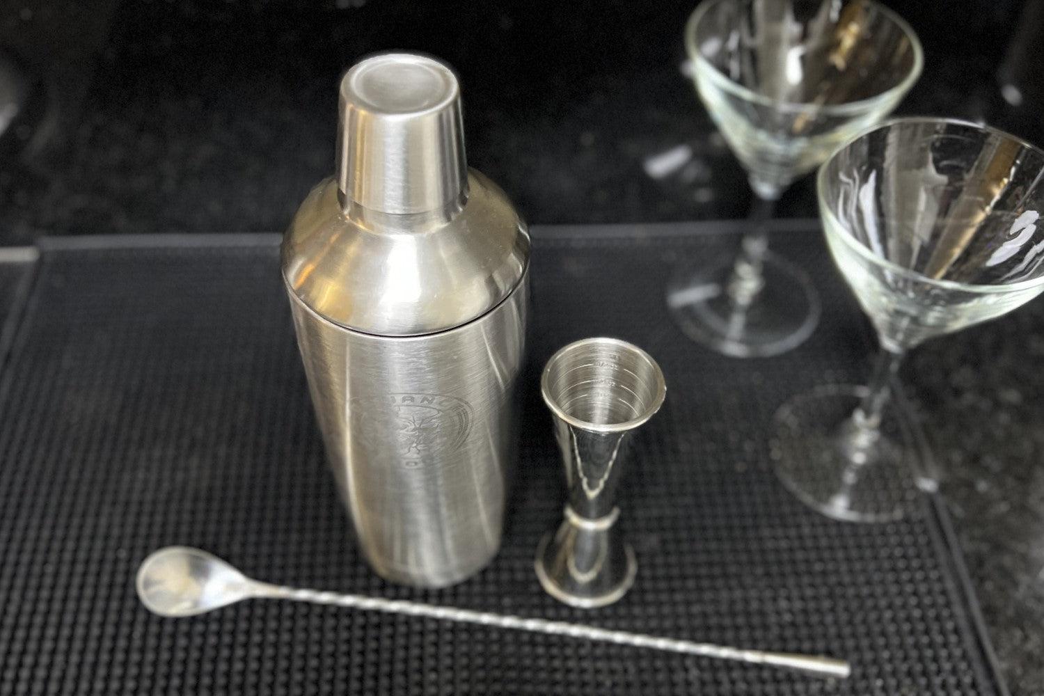 Professional cocktail shaken set
